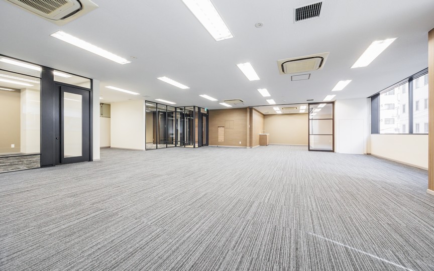 【即日入居可】新富町駅徒歩3分・屋上テラス付きのリノベーション済みセットアップオフィスの写真4