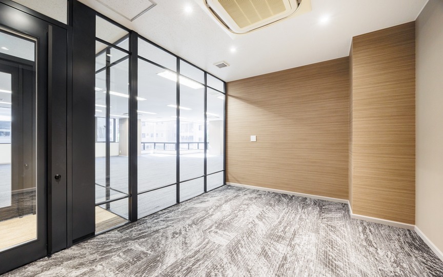 【即日入居可】新富町駅徒歩3分・屋上テラス付きのリノベーション済みセットアップオフィスの写真9