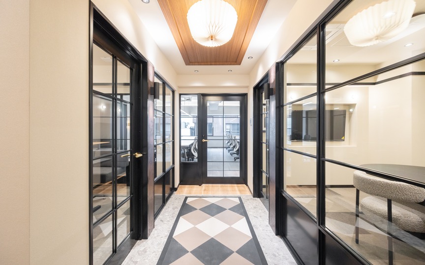 【敷金0・原状回復無】市ヶ谷駅徒歩1分のWi-Fi付新装フルセットアップオフィスの写真1