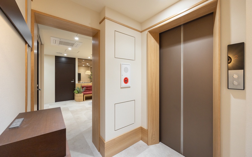 【敷金・原状回復不要】大手町駅5分、Wi-Fi完備で即日業務を開始できるフルセットアップオフィスの写真1