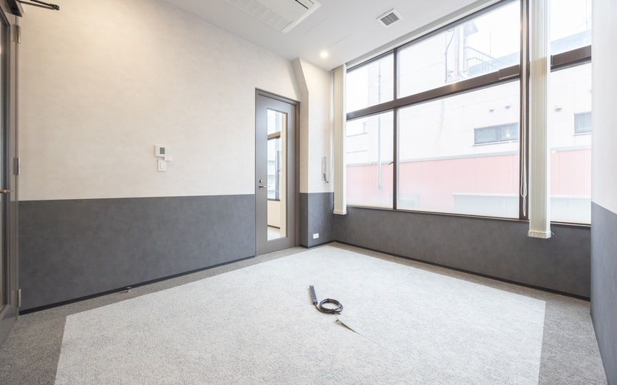 新宿御苑前駅1分！会議室3室・ラウンジ付きの、働きやすさを追求したフルセットアップオフィスの写真5