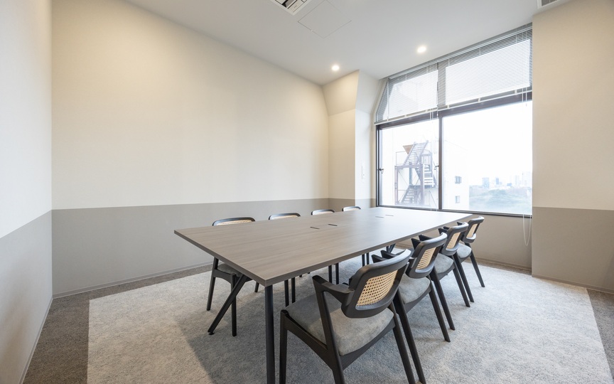新宿御苑前駅1分！会議室3室・ラウンジ付きの、働きやすさを追求したフルセットアップオフィスの写真6
