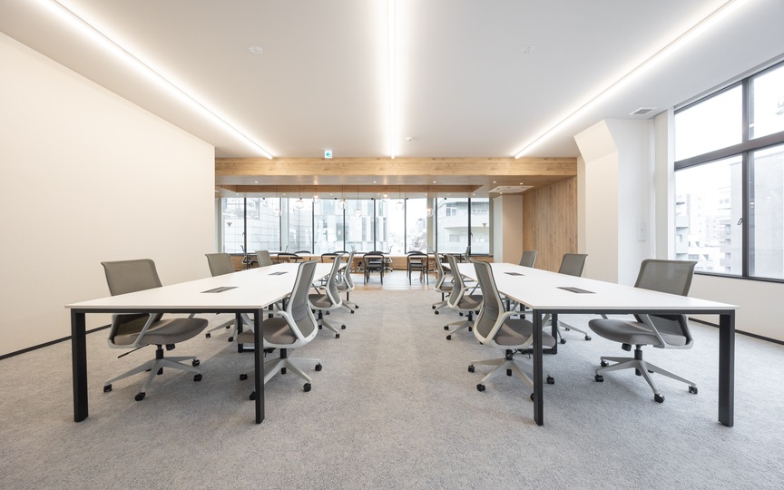 新宿御苑前駅1分！会議室3室・ラウンジ付きの、働きやすさを追求したフルセットアップオフィスの写真8