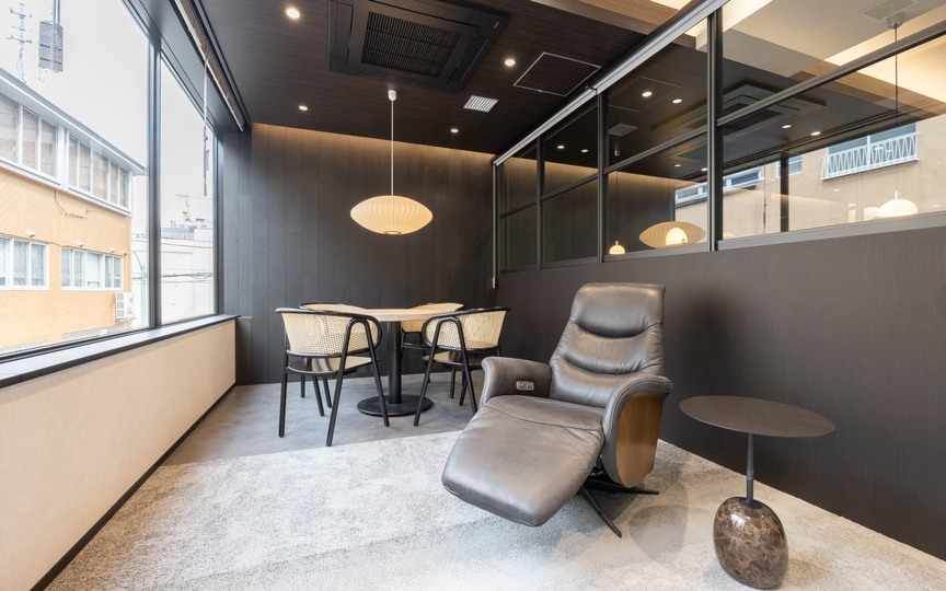 【仲介手数料不要】飯田橋駅徒歩7分、和モダンな内装で機能性抜群のセットアップオフィスの写真5