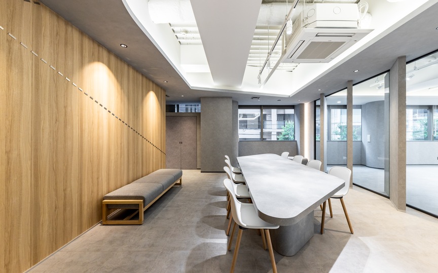 半蔵門駅徒歩1分！会議室2室・テレカンブース3室完備のセットアップオフィスの写真1