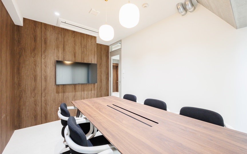 小伝馬町駅徒歩5分！会議室・テレカンブース各2室完備、落ち着きある雰囲気のセットアップオフィスの写真5