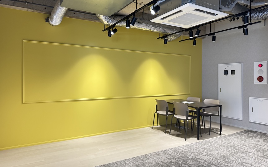 青山一丁目駅徒歩4分！レトロモダンな空間デザインと柔軟性の高さが魅力のセットアップオフィスの写真1