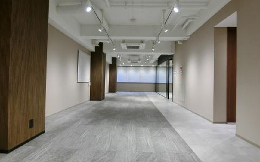 御成門駅徒歩4分！新橋駅も徒歩圏内で交通至便な立地が魅力のセットアップオフィス