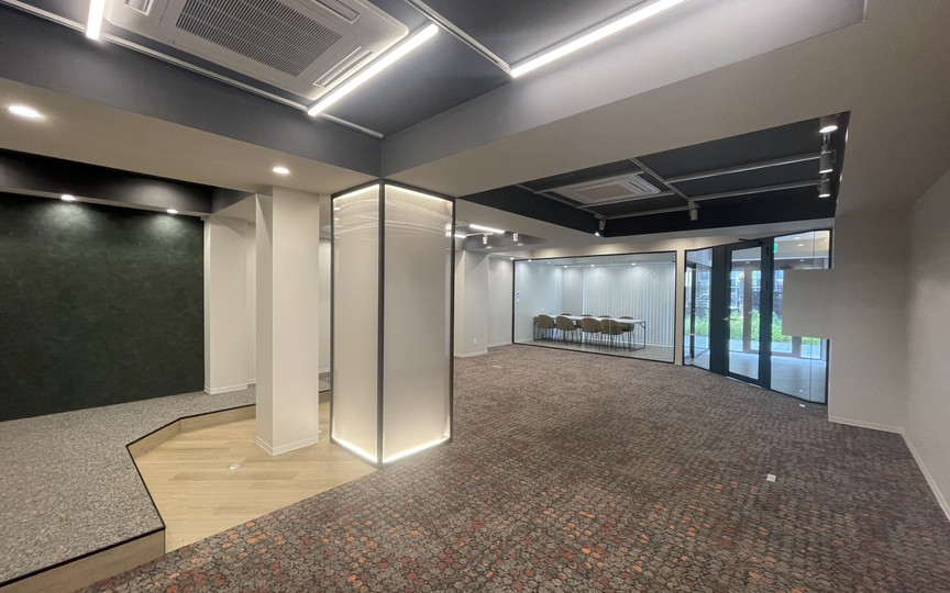 御徒町駅徒歩5分！上野駅の利用にも便利な、スカイツリーを望む屋上テラス付きセットアップオフィス