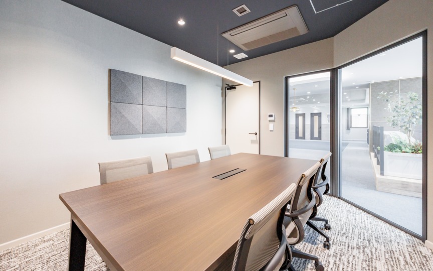 東銀座駅徒歩1分！会議室3室・テレカンブース5室完備、希少な銀座エリアの大型セットアップオフィスの写真8