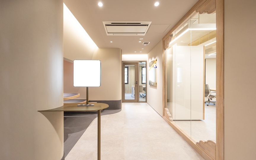 【仲介手数料不要】人形町駅徒歩4分｜内外装同時リニューアル予定のフルセットアップオフィスの写真1