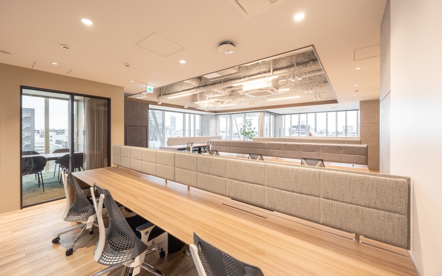 【敷金0・原状回復不要】日本橋駅徒歩3分、『+SHIFT』シリーズの新築フルセットアップオフィス