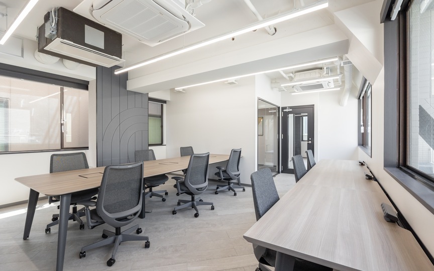 小伝馬町駅徒歩3分！計5駅が利用可能、小規模チーム向けの新装フルセットアップオフィス