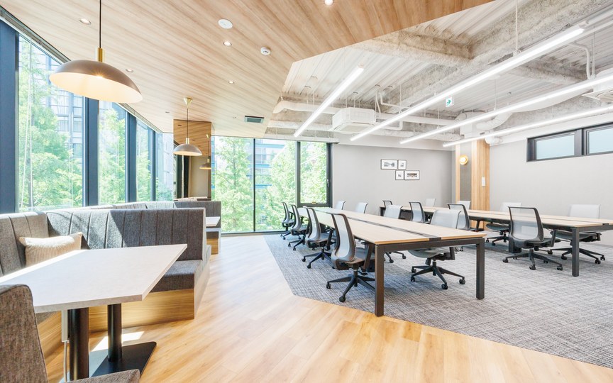 【敷金最大0】浜町駅徒歩1分！家具・什器完備、ナチュラルな雰囲気が魅力のフルセットアップオフィス