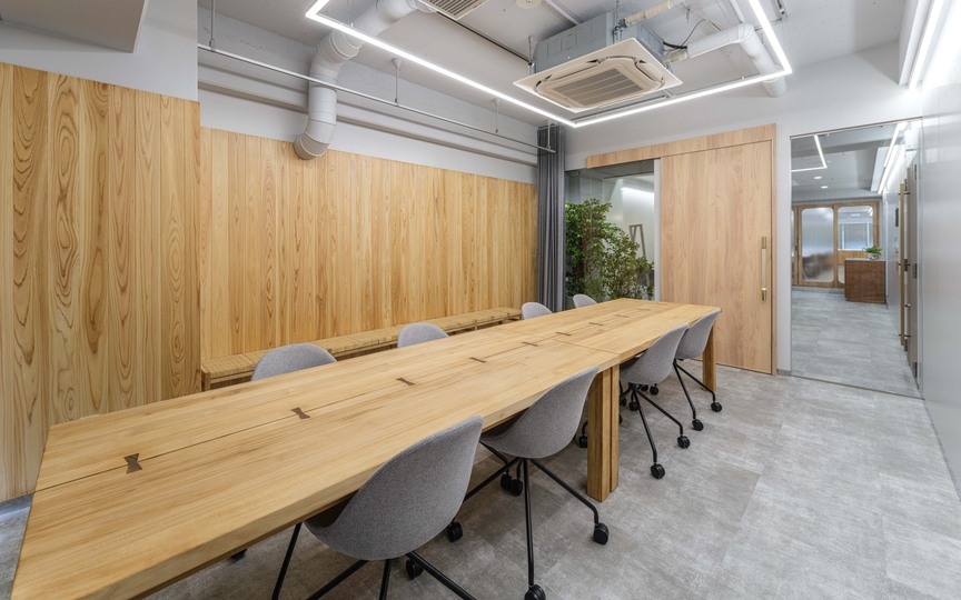 【原状回復不要】四谷三丁目駅徒歩2分！新宿通り沿いの家具・什器付きフルセットアップオフィスの写真5