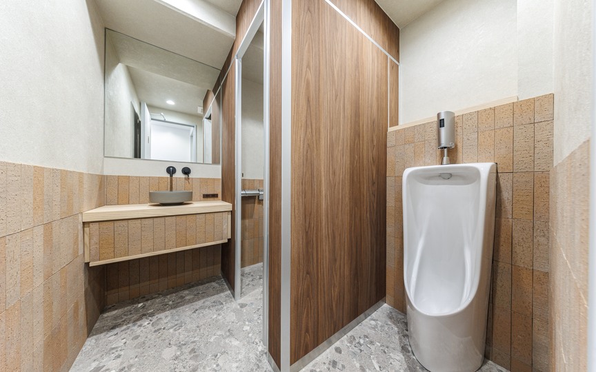 【原状回復不要】四谷三丁目駅徒歩2分！新宿通り沿いの家具・什器付きフルセットアップオフィスの写真7