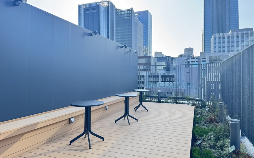 【即日入居可】八丁堀駅徒歩5分｜屋上テラスを備えた、東京駅徒歩圏内のフルセットアップオフィスの写真1