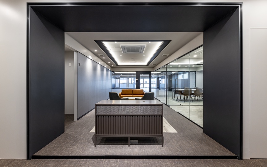 東日本橋駅徒歩1分！ガラスパーティションを採用した、明るく開放的な空間が魅力のセットアップオフィス