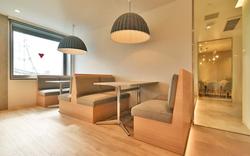 【敷金最大0】JR水道橋駅徒歩7分！5路線利用可、上質な内装・空間が魅力の大型セットアップオフィスの写真2