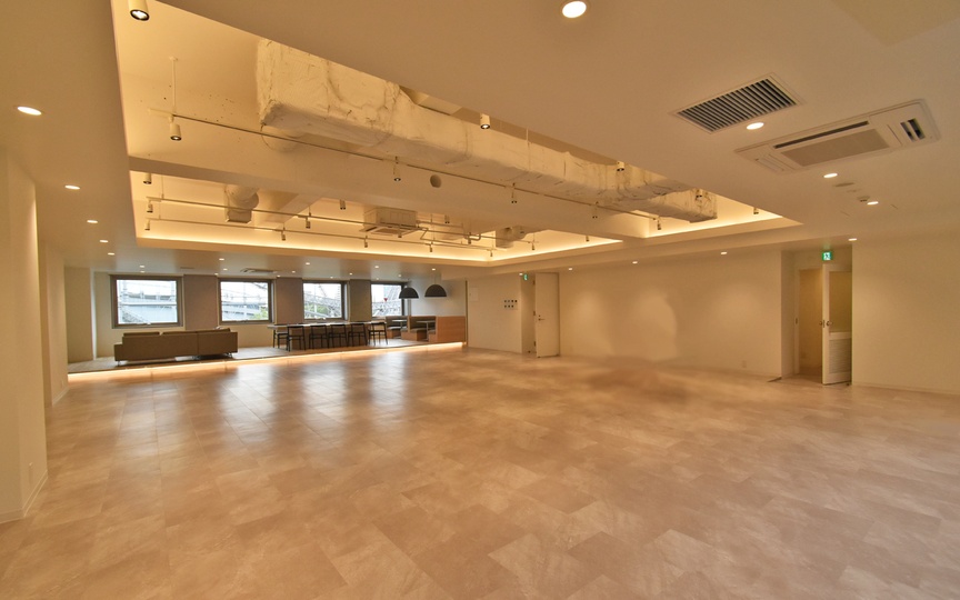 【敷金最大0】JR水道橋駅徒歩7分！5路線利用可、上質な内装・空間が魅力の大型セットアップオフィス