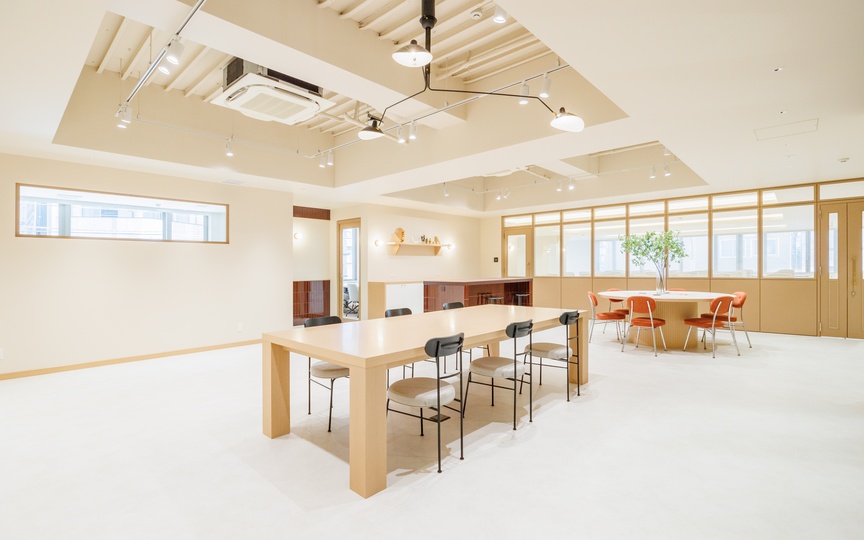 新宿御苑前駅徒歩4分！会議室2室とテレカンブース6室、家具什器まで完備のフルセットアップオフィスの写真6