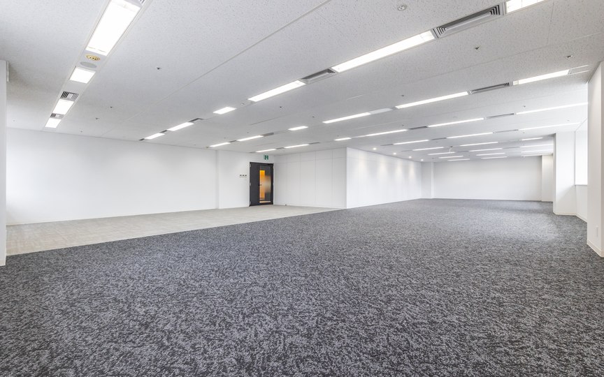 秋葉原駅徒歩2分！遊び心あふれる外観・内装デザインが魅力の屋上付きセットアップオフィス