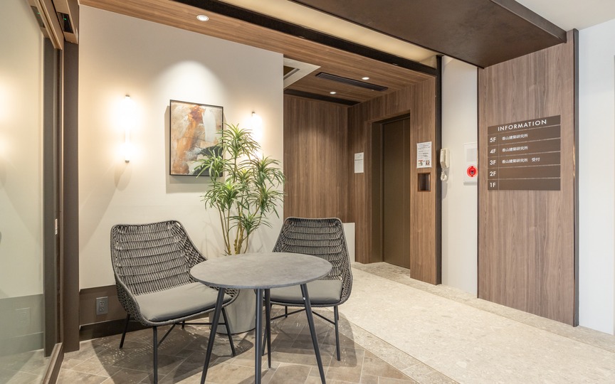 【2026年2月リニューアル】本郷三丁目駅徒歩6分、内装・家具完備のフルセットアップオフィスの写真1