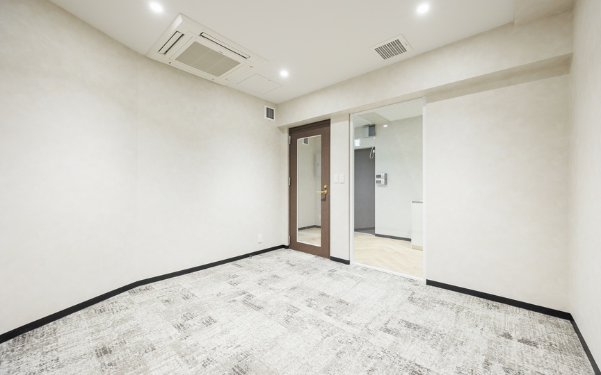 JR市ヶ谷駅徒歩7分｜都心ながら、緑を身近に感じる落ち着いた周辺環境が魅力のセットアップオフィスの写真4