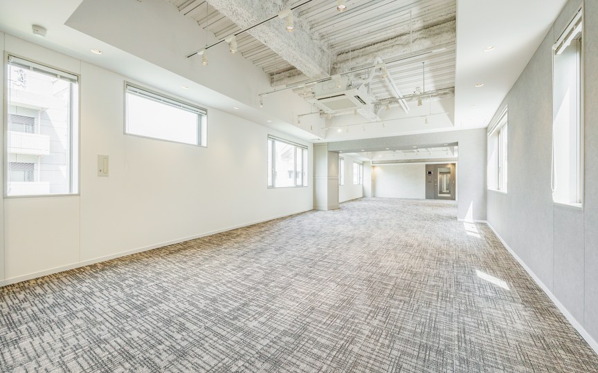 築地駅徒歩4分！屋上テラスも利用可能、明るく開放的な雰囲気が魅力のセットアップオフィスの写真8
