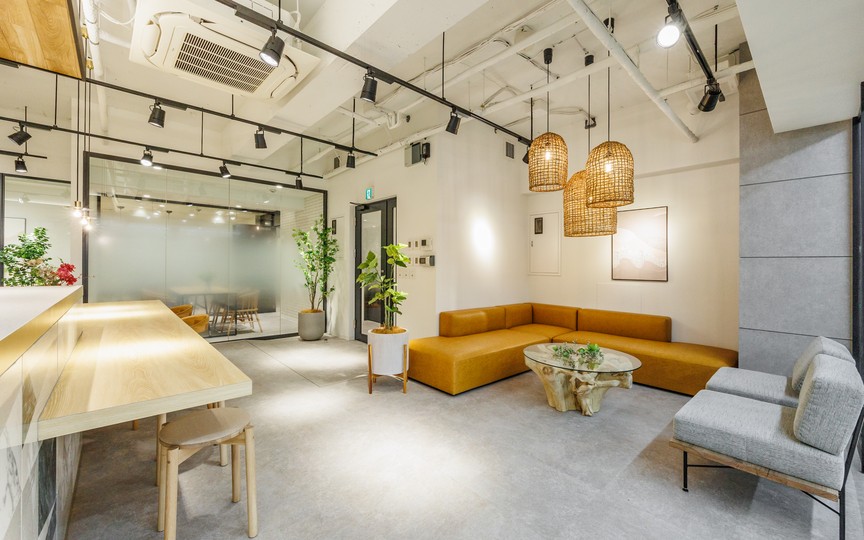 人形町駅徒歩3分！屋上テラス付き、カフェライクなラウンジスペースが魅力のセットアップオフィス