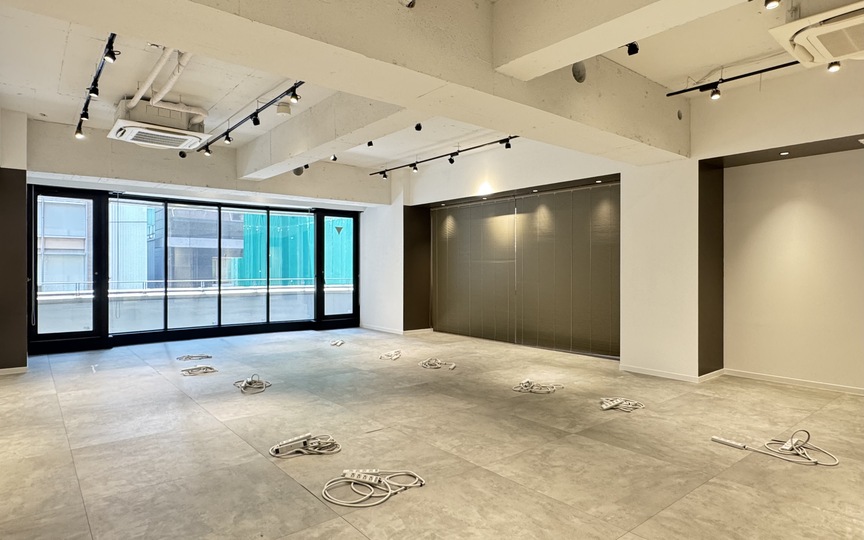 京橋駅徒歩3分！東京駅も徒歩圏内、会議室1室・テレカンブース3室完備のセットアップオフィスの写真2