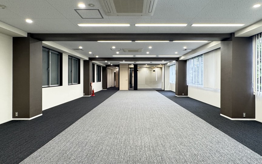 永田町駅徒歩2分！会議室2室完備、入居者専用ルーフガーデンも備えたセットアップオフィス