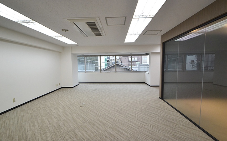 新富町駅まで徒歩2分！小規模チーム向け、会議室・受付台を備えたセットアップオフィスの写真6