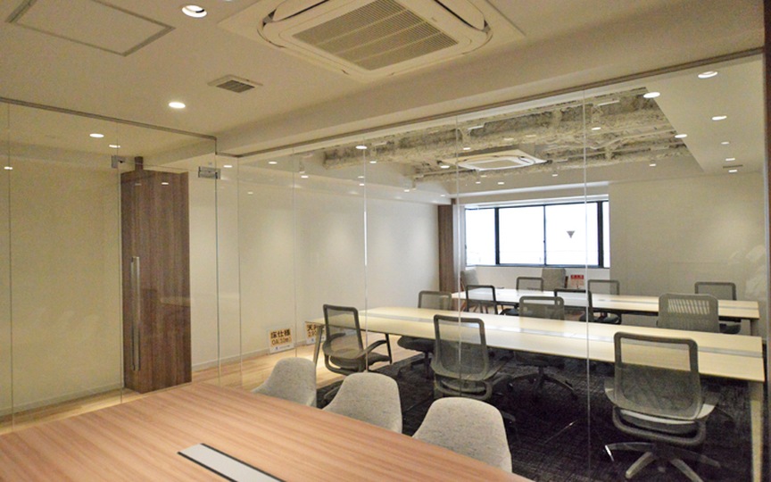 日本橋駅まで徒歩3分！入居者専用屋上テラス付き、東京駅も徒歩圏内の小規模向けセットアップオフィスの写真3