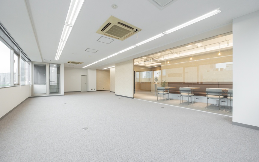 赤羽橋駅徒歩5分｜桜田通り沿いの角ビル、会議室2室・テレカンブース完備のセットアップオフィスの写真7