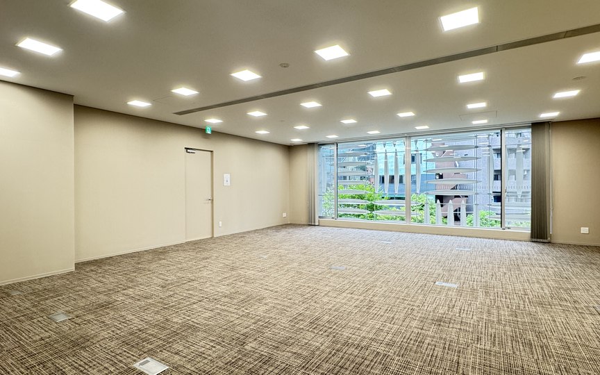 赤坂駅徒歩3分！家具付きのリフレッシュスペースも備えた、港区一等地のセットアップオフィス